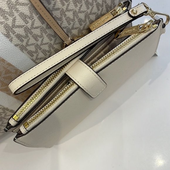 Michael Kors Jet Set Travel Large Double Zip Wristlet Wallet Light Cream Leather - Picture 3 of 16
